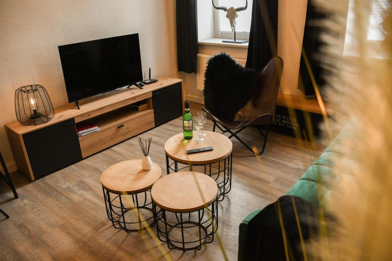 Moderne Ferienwohnung In Direkter Naehe Zur Uni, Netflix Gratis, Wlan, Waschmaschine, Geschirrspueler, Zentrum, شيمنيتز المظهر الخارجي الصورة