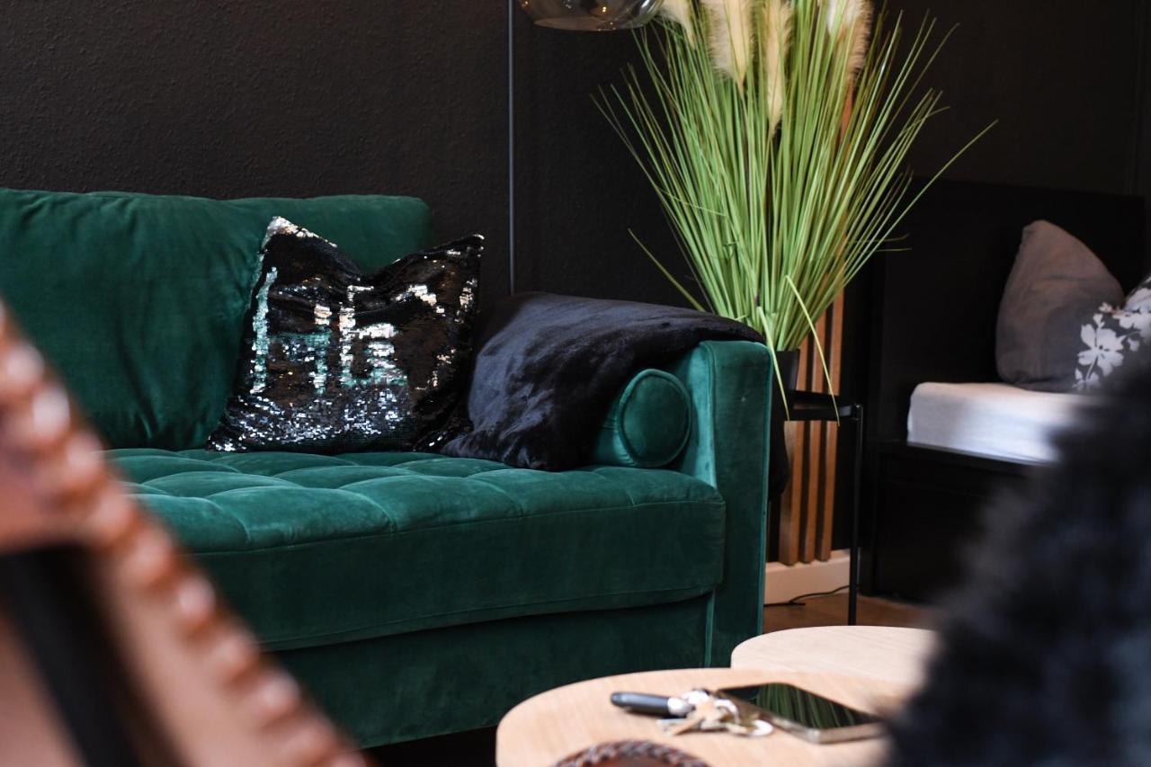 Moderne Ferienwohnung In Direkter Naehe Zur Uni, Netflix Gratis, Wlan, Waschmaschine, Geschirrspueler, Zentrum, شيمنيتز المظهر الخارجي الصورة